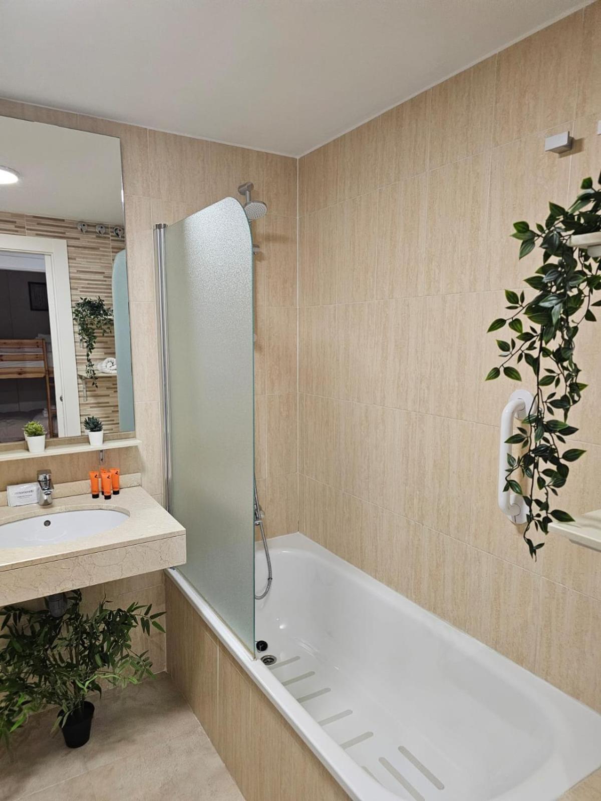 Imeda Apartamento Monte Oiz I-Ii シエラネバダ エクステリア 写真